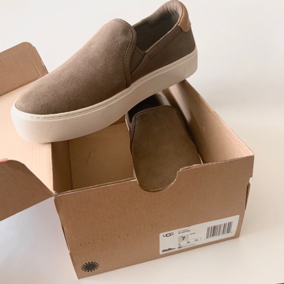 UGG CAHLVAN Hickory SUEDE SLIP-ON FASHION SNEAKER COMFORTABLE FLAT SHOES 7 - Picture 3 of 9